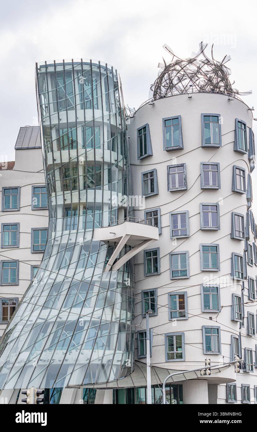 Célèbre maison de danse dans le vieux Prague Banque D'Images