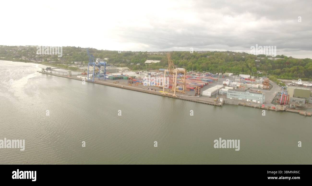 High angle view of commercial dock par mer Banque D'Images