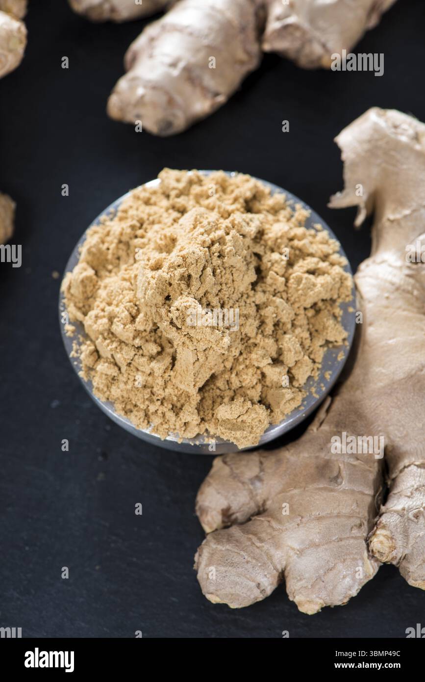 Tas de poudre de gingembre (détaillées close-up shot) Banque D'Images