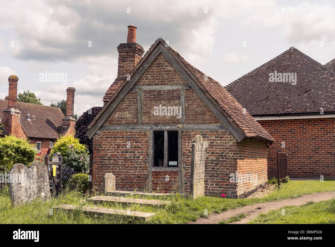 Extérieur de l'historique Grade II classé Pest House, Odiham. À l'origine, une habitation pour les personnes souffrant de la peste, puis une almshouse pour les pauvres. Angleterre Banque D'Images