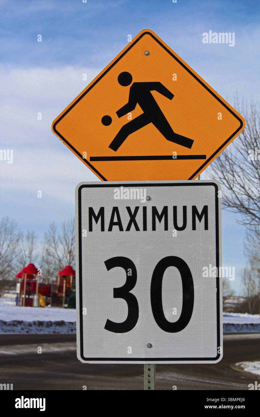 Zone de jeux avec limite de vitesse Sign Banque D'Images