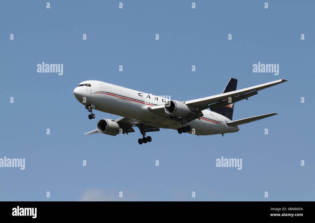 Boeing 767 300F de Cargojet Airways, transporteur de marchandises canadien. C-FDIJ Banque D'Images