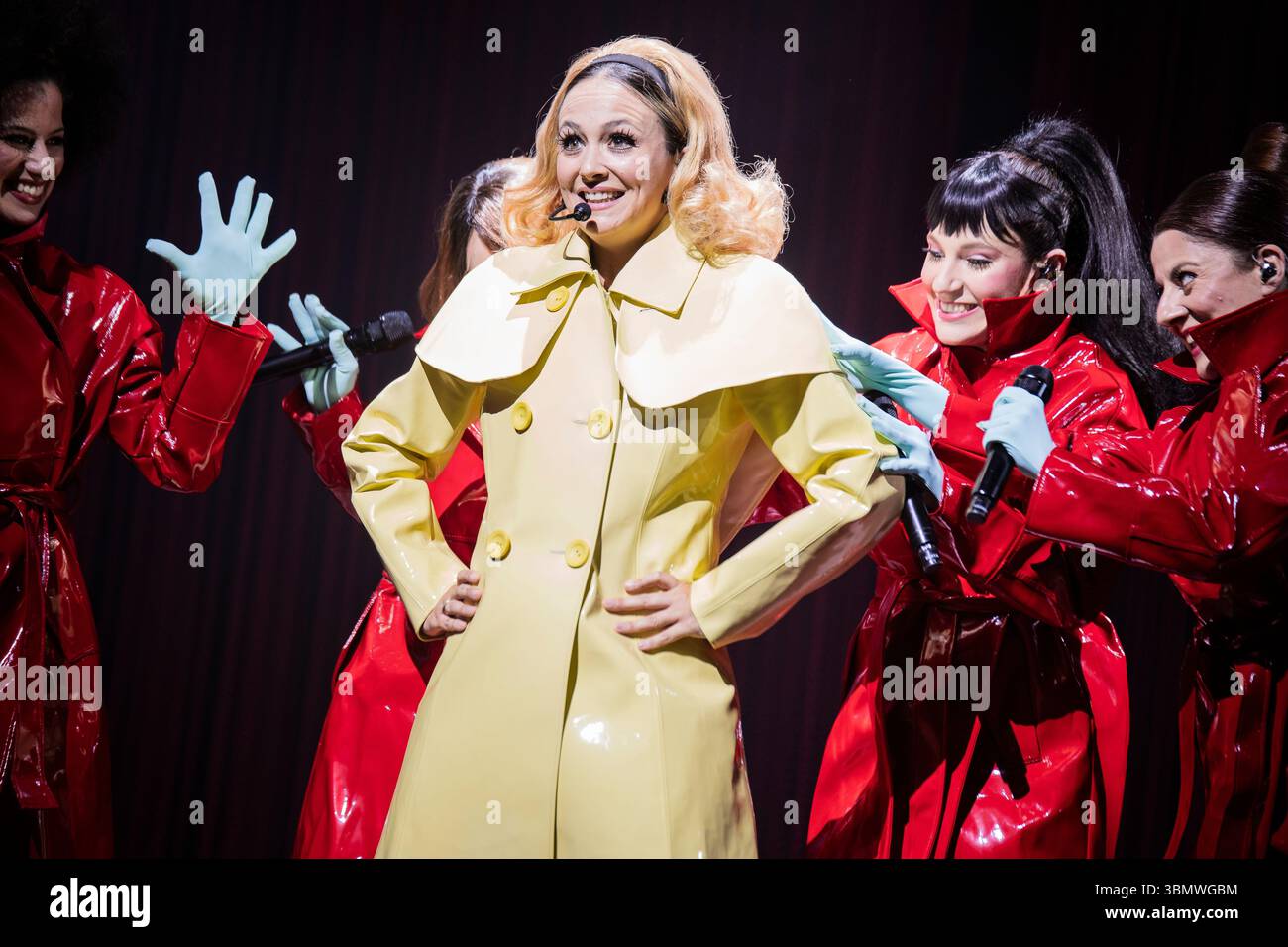 Barcelone, Espagne. 2025.06.28. Rigoberta Bandini chanteuse sur scène lors du Jesucrista Superstar Tour au Palau Sant Jordi. Banque D'Images