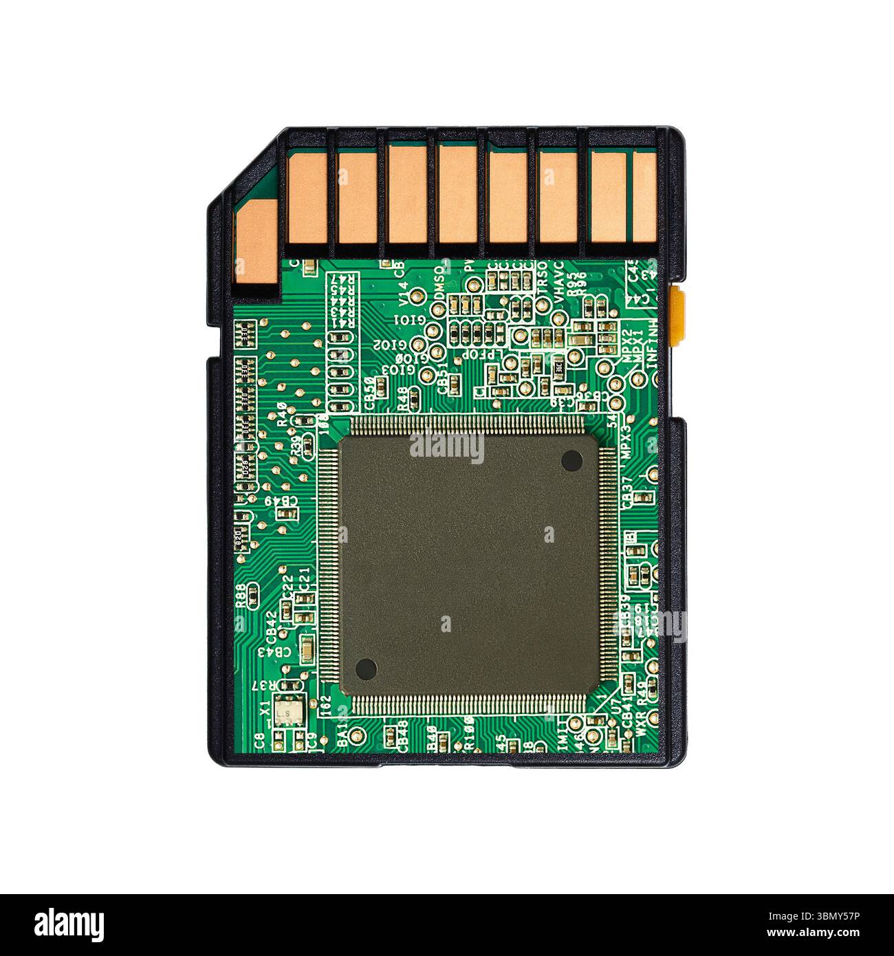 Il s'agit d'une carte micro SD avec circuit isolé sur blanc. Banque D'Images