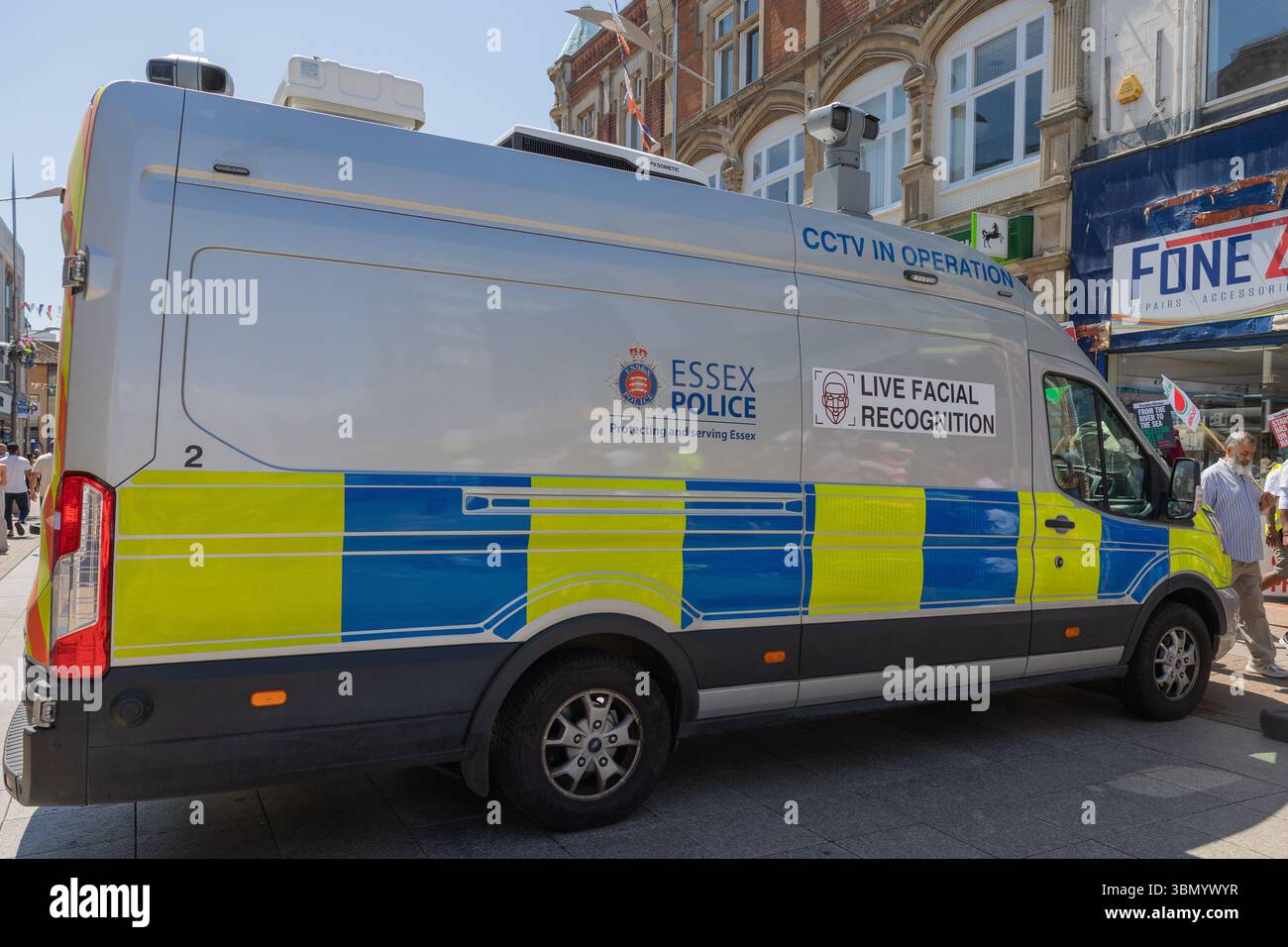 Southend on Sea, Royaume-Uni. 29 juin 2025. La police d'Essex déploie des caméras de reconnaissance faciale dans la High Street, City s'attend à être extrêmement occupée par les gens qui se rendent sur les plages de la ville pour profiter du temps chaud. Penelope Barritt/Alamy Live News Banque D'Images