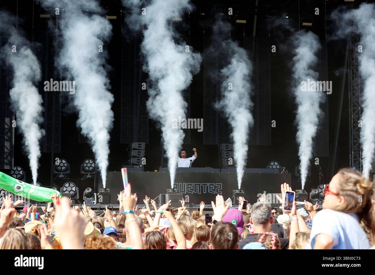 David Purisez live beim Rainbow Festival 2025 AM Fühlinger See. Köln, 28.06.2025 *** David Puprésentez en live au Rainbow Festival 2025 à Fühlinger See Cologne, 28 06 2025 Foto:xxF.xZeisingx/xFuturexImagex Rainbow_5578 Banque D'Images