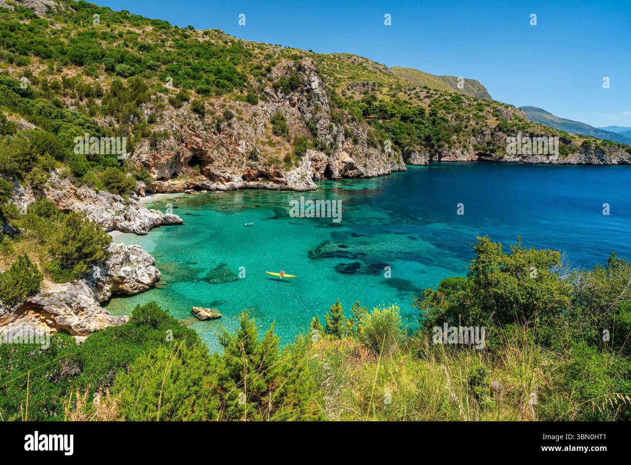 La merveilleuse Baia degli Infreschi, près de Marina di Camerota, Cilento, Campanie, Italie. Banque D'Images