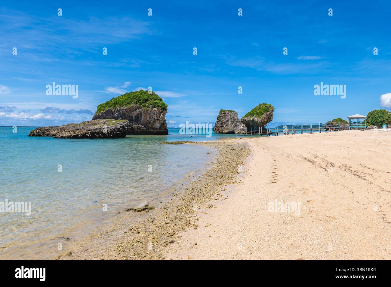 Paysage de la plage de Miibaru située au sud d'Okinawa au Japon Banque D'Images