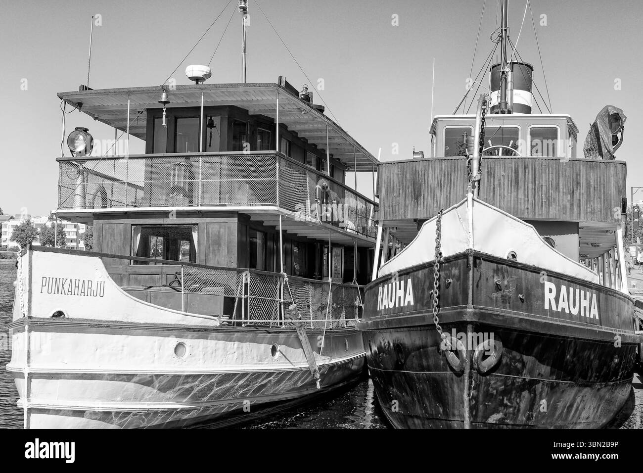 Bateaux à vapeur historiques Rauha et Punkaharju dans le port de Savonlinna, Finlande Banque D'Images