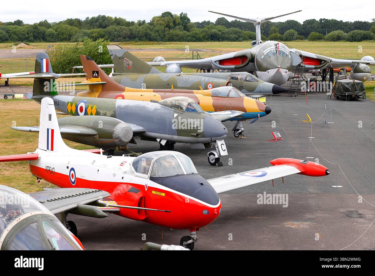 Le Handley page Victor XL231 Lusty Linda au Yorkshire Air Museum après sa peinture récente dans la livrée de la guerre froide. Banque D'Images