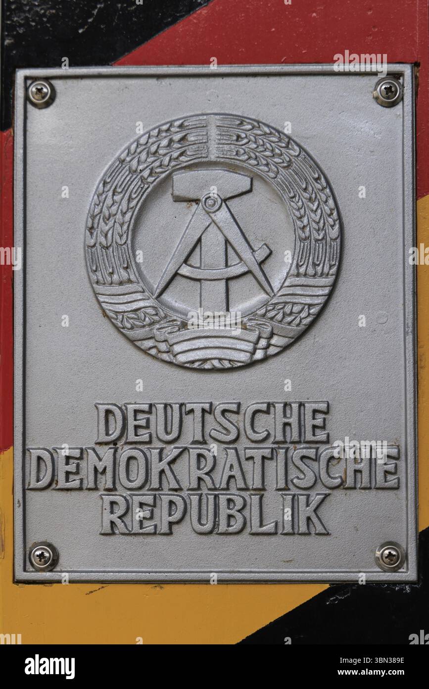 Eichsveld, Allemagne - 14 septembre 2022: Nom Deutsche Demokratische Republik au musée frontalier Schifflersgrund à ceinture verte à Asbach-Sickenberg Banque D'Images