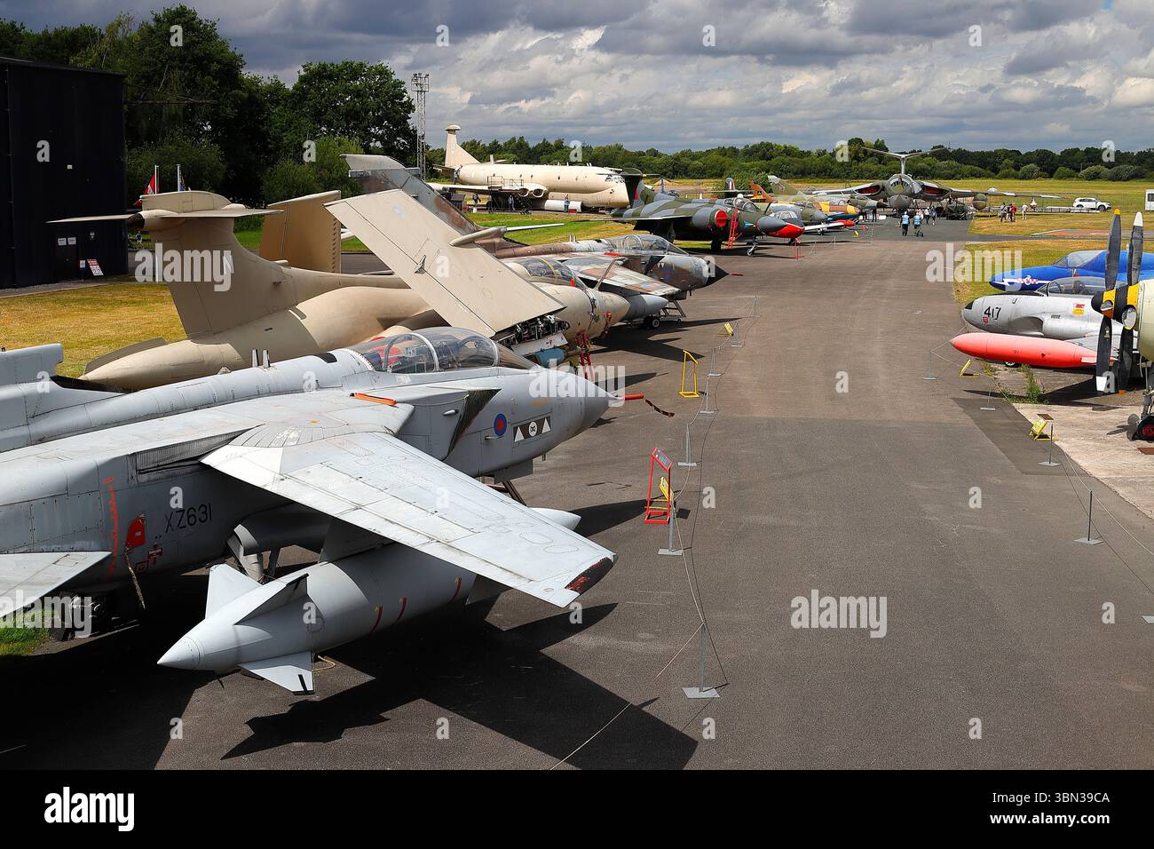 Une collection d'avions conservés au Yorkshire Air Museum dans le Yorkshire du Nord, Royaume-Uni Banque D'Images