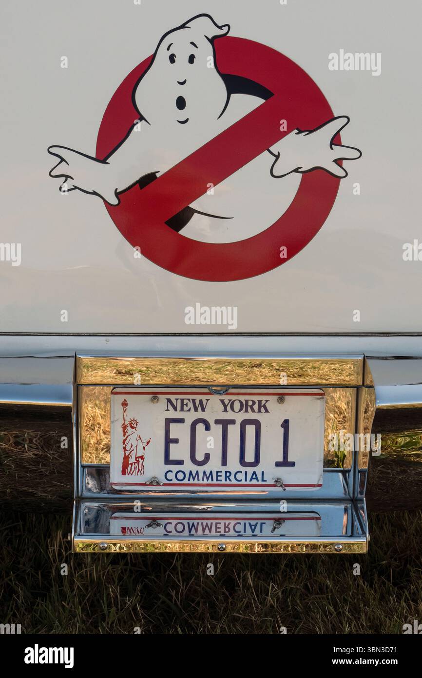 Ghostbusters Ectomobile Cadillac Fleetwood Station Wagon au salon Thanet Extravaganza à l'aéroport de Manston Thanet Kent UK Banque D'Images
