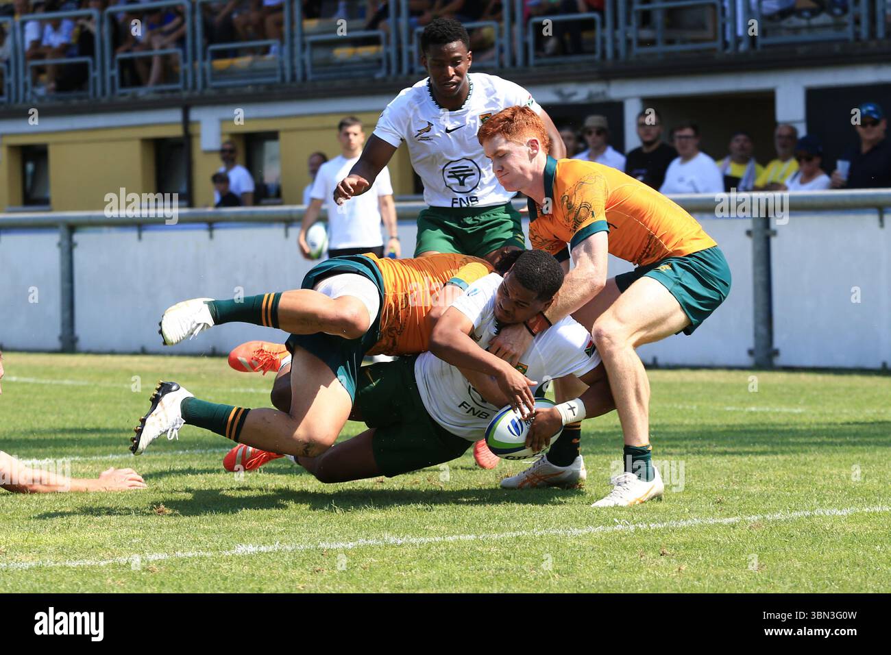 Calvisano, Italie. 29 juin 2025. Le joueur sud-africain Xola Nyali en action lors du match du Championnat du monde de rugby U 20 entre l'Australie et l'Afrique du Sud au San Michele Stadium. (Crédit : Federico Zovadelli/Alamy Live News) Banque D'Images