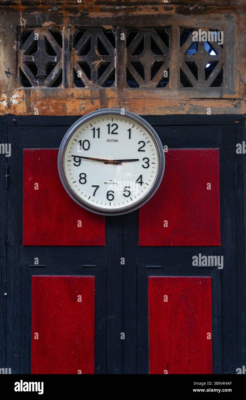 Porte traditionnelle chinoise Banque D'Images