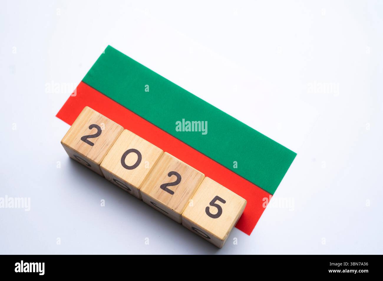 2025, Bulgarie, drapeau bulgare avec bloc de date, concept, événements importants pour la Bulgarie dans la nouvelle année, élection, économie, activités sociales, central b Banque D'Images