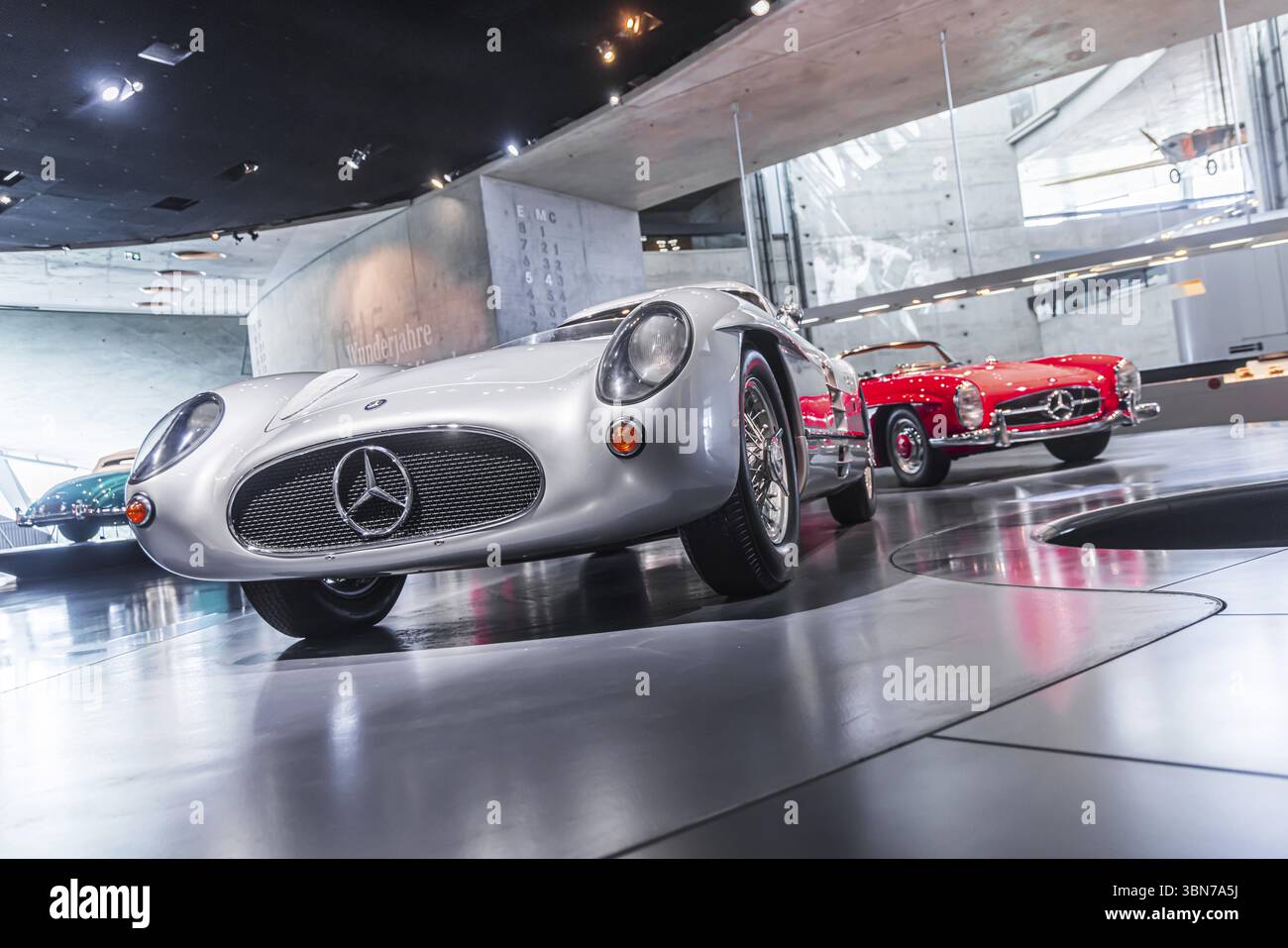 Mercedes-Benz 300 SLR Uhlenhaut coupé de 1955. Deux exemplaires ont été construits, un a été vendu aux enchères. Avec un produit de 135 millions d'euros, c'est la plus grande valeur Banque D'Images