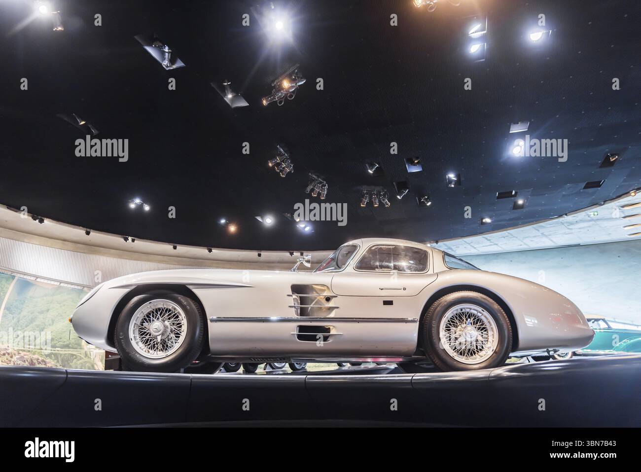 Mercedes-Benz 300 SLR Uhlenhaut coupé de 1955. Deux exemplaires ont été construits, un a été vendu aux enchères. Avec un produit de 135 millions d'euros, c'est la plus grande valeur Banque D'Images