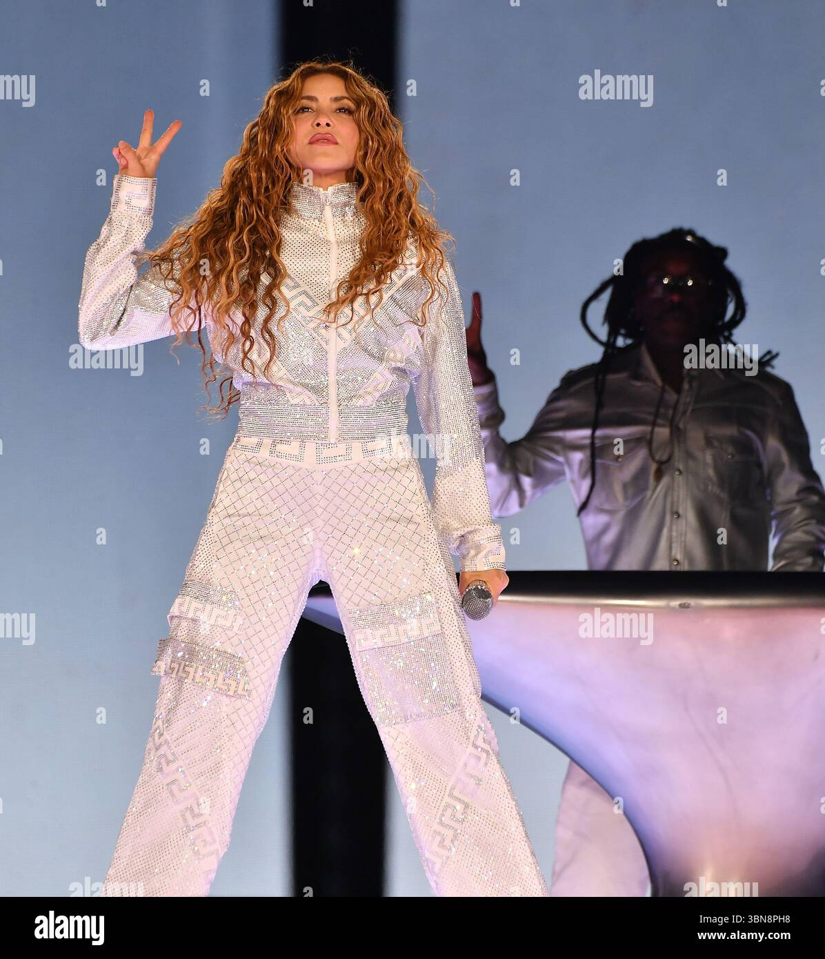 San Francisco, États-Unis. 30 juin 2025. Shakira se produit lors de la dernière nuit de sa tournée mondiale Las Mujeres ya No Lloran à Oracle Park le 30 juin 2025 à San Francisco, en Californie. Photo : C Flanigan/imageSPACE/SIPA USA crédit : SIPA US/Alamy Live News Banque D'Images