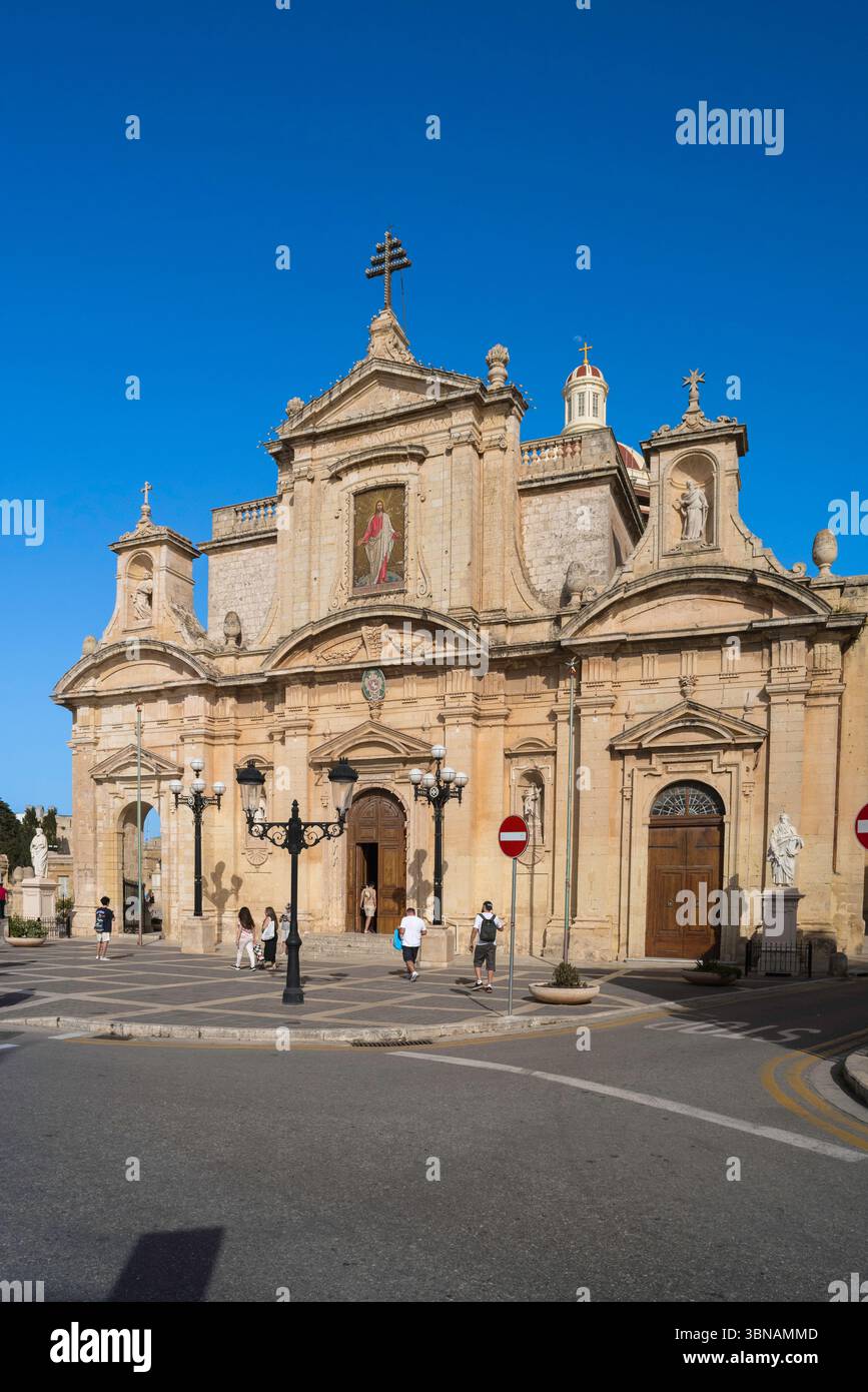 Église de Rabat Malte, vue sur la façade baroque de la cathédrale Saint-Paul (église paroissiale de Rabat) située dans le centre historique de Rabat, Malte. Banque D'Images