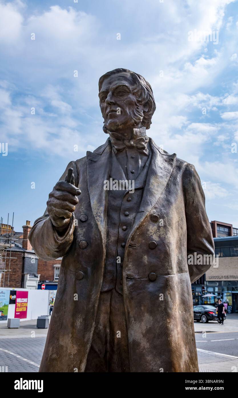 Statue de George Boole, St Mary's Street, Lincoln City, Lincolnshire, Angleterre, ROYAUME-UNI Banque D'Images