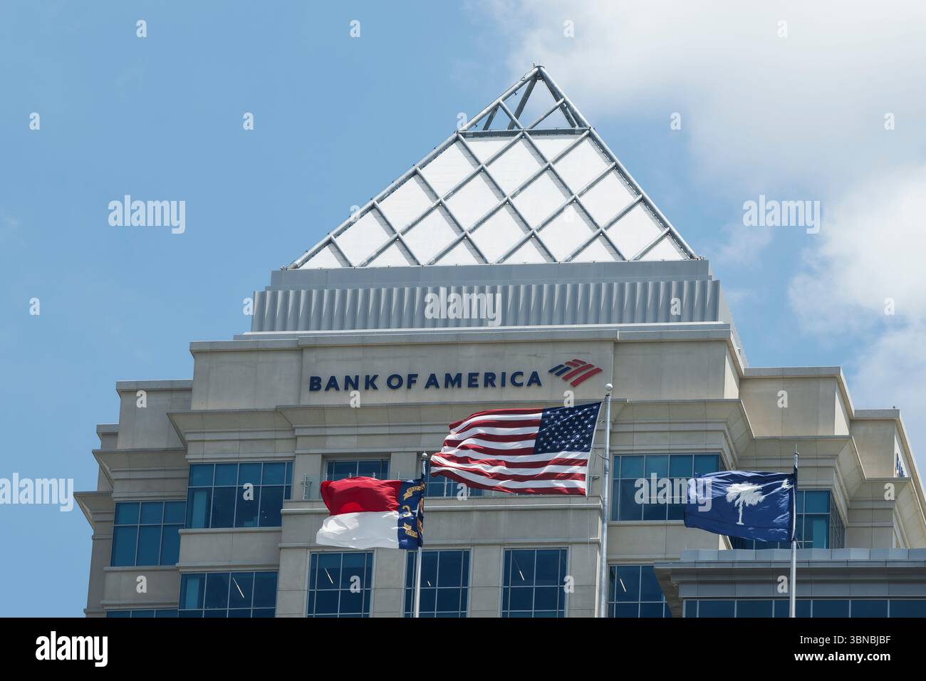 Le gratte-ciel de la tour Bank of America est vu avant la manche de la Coupe du monde des clubs de la FIFA du 16e match de football entre le FC Internazionale et le Fluminense FC. Banque D'Images