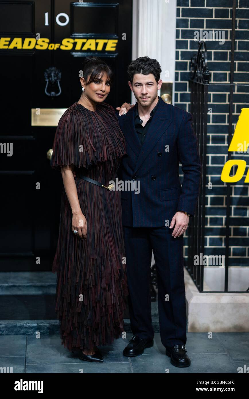 LONDRES, ANGLETERRE - 1er JUILLET : Priyanka Chopra et Nick Jonas assistent à la projection spéciale britannique pour les chefs d'État au BFI Southbank le 1er juillet 2025 à Londres, en Angleterre. (Photo de Lounis Tiar) crédit : lounisPhotography/Alamy Live News Banque D'Images
