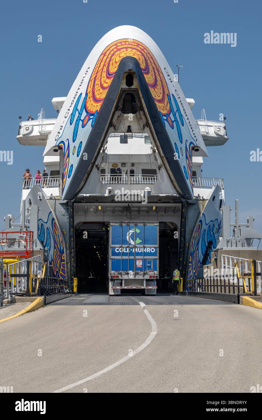 Traversier MS Chi-Cheemaun exploité par Owen Sound Transportation Company, Une société d'État du gouvernement provincial de l'Ontario, Ontario ferrys, Tobermo Banque D'Images