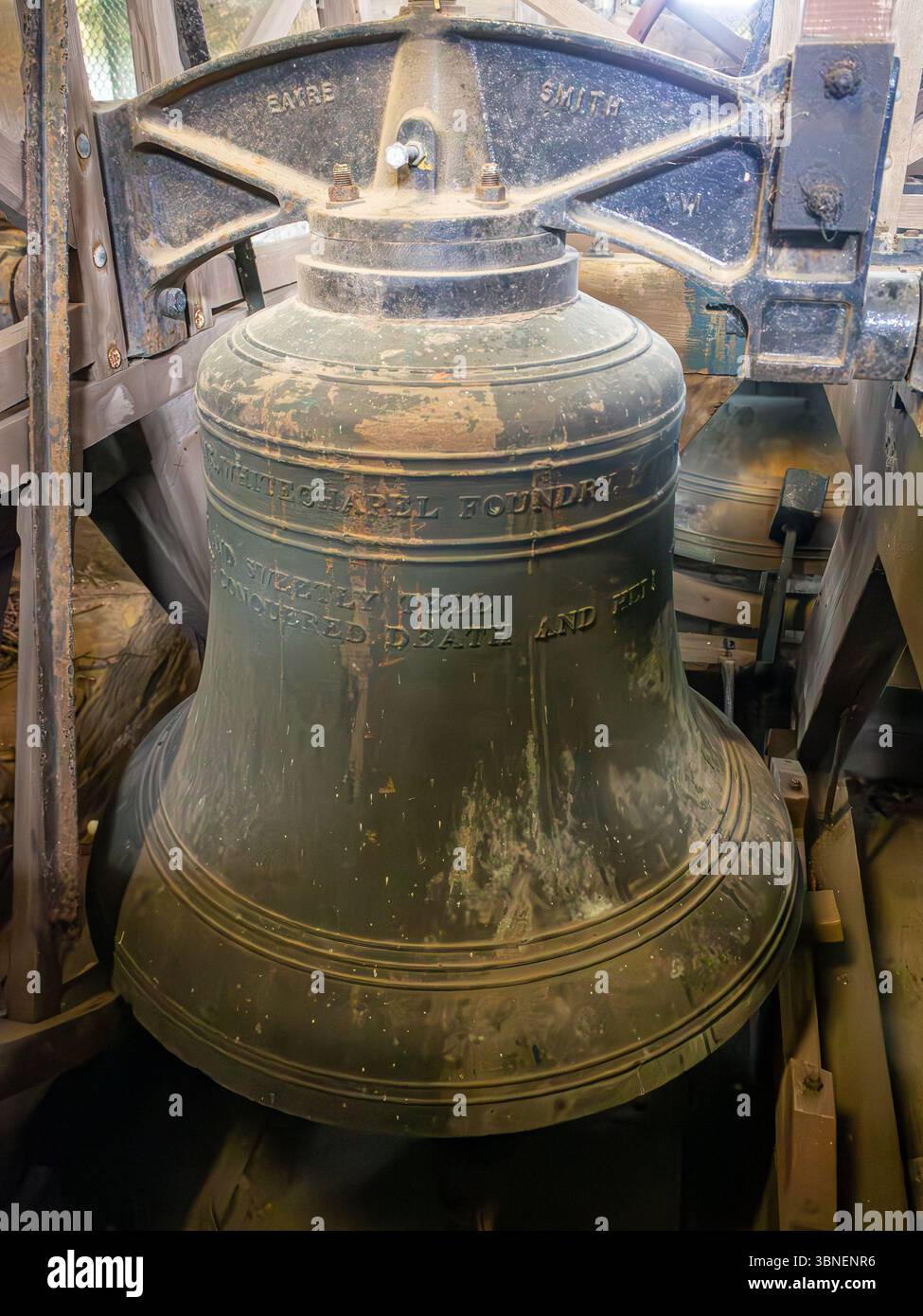 L'une des cloches de l'église historique de membre James l'église graet dans le village de Gawsworth dans le Cheshire. Banque D'Images