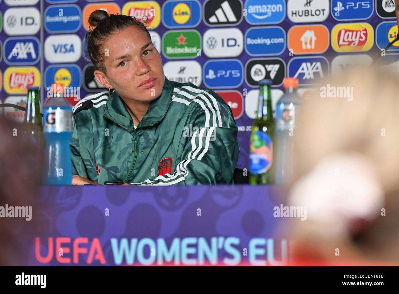 Sion, Suisse. 02 juillet 2025. Elena Linari d'Italie photographiée lors d'une conférence de presse de l'équipe nationale de football féminin d'Italie, a appelé l'Azzurre avant la première journée au championnat d'Europe en Suisse 2025, le mercredi 2 juillet 2025 à Sion, Suisse . Crédit : Sportpix/Alamy Live News Banque D'Images