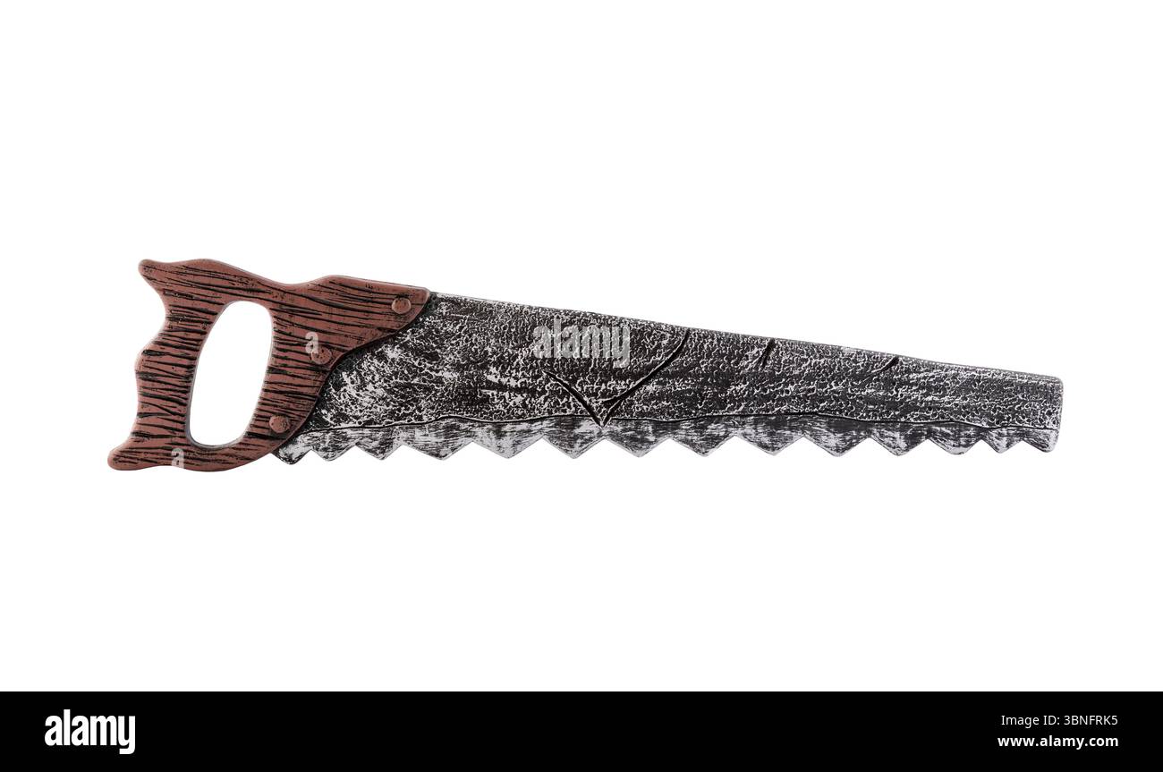 Ancienne scie à poignée rouillée rétro isolée sur fond blanc avec chemin de détourage Banque D'Images