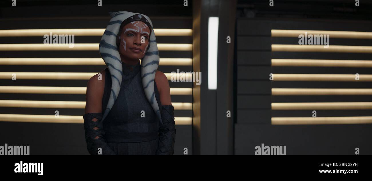 Ahsoka (2023) Ahsoka Tano (Rosario Dawson) *Filmstill - usage éditorial seulement* Voir instructions spéciales. CAP/TFS image fournie par Capital Pictures Banque D'Images