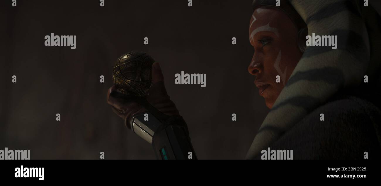 Ahsoka (2023) Ahsoka Tano (Rosario Dawson) *Filmstill - usage éditorial seulement* Voir instructions spéciales. CAP/TFS image fournie par Capital Pictures Banque D'Images