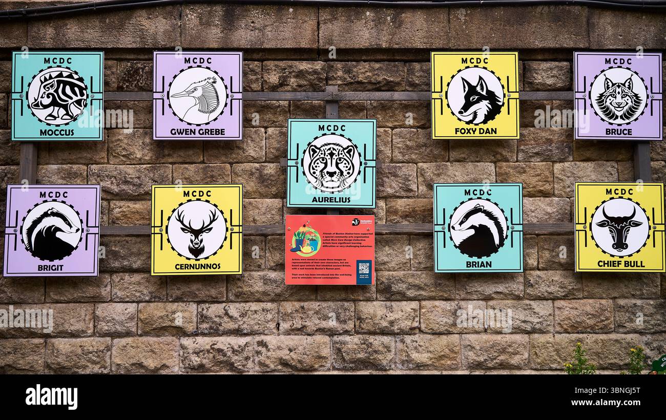 Exposition artistique sur la gare de Buxton par des artistes ayant des difficultés d'apprentissage, Banque D'Images