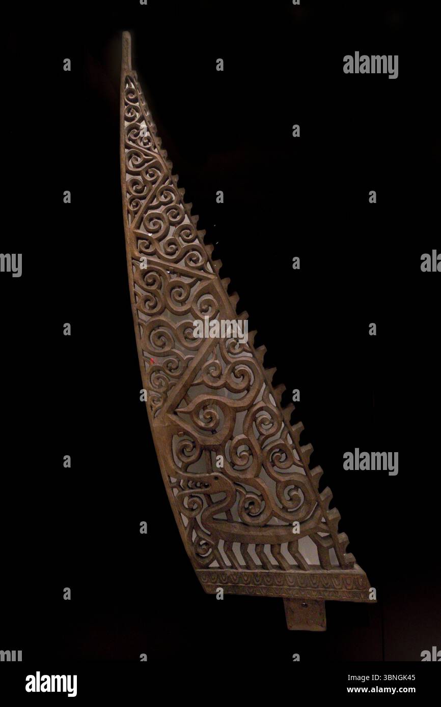 Kora ulu (planche de proue de canoë), artiste des îles Tanimbar, fin du XIXe siècle – début du XXe siècle, Metropolitan Museum of Art, New York City, États-Unis Banque D'Images