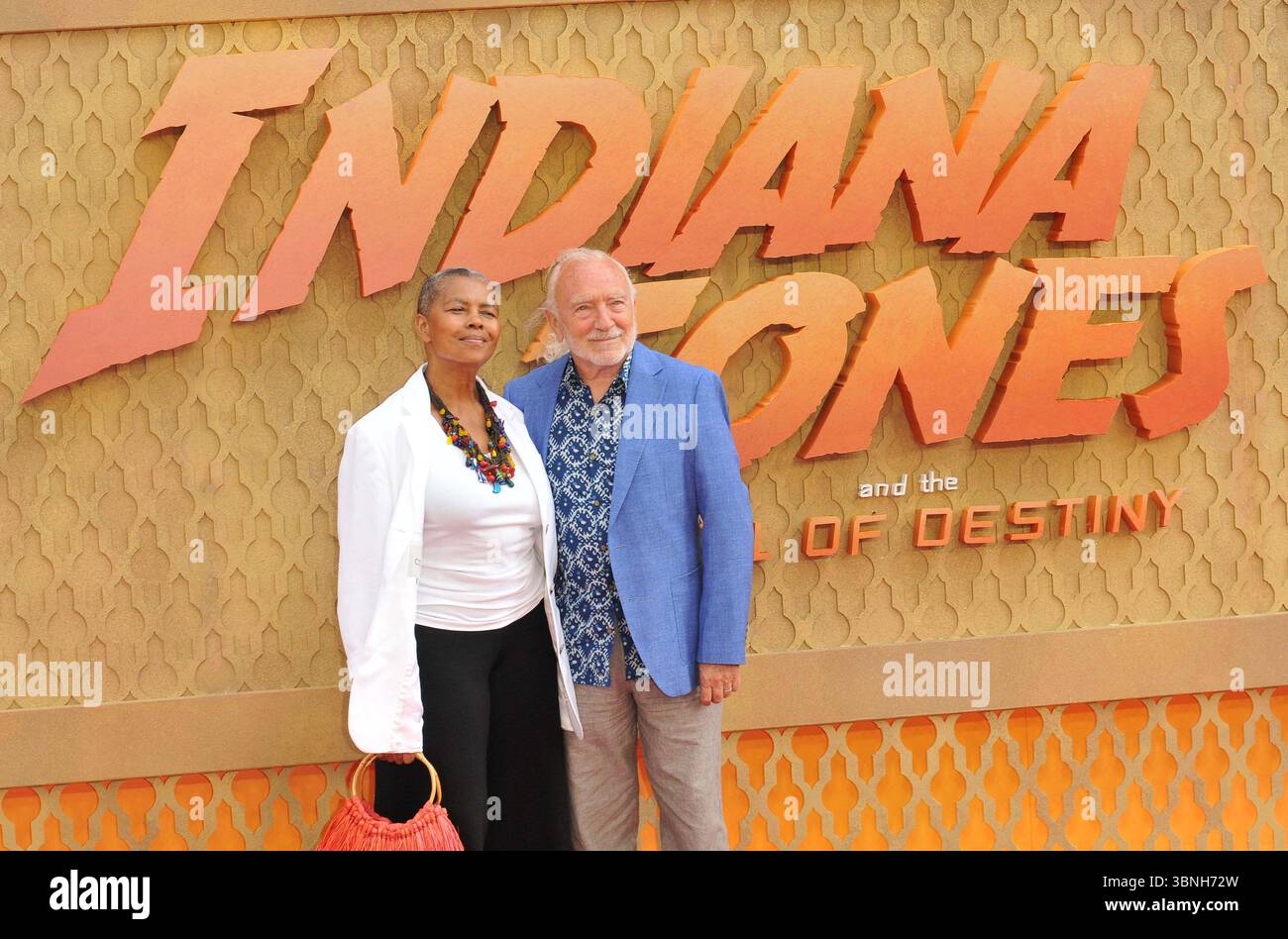 Invité et Paul Freeman à l'avant-première du film britannique « Indiana Jones and the Dial of Destiny », Cineworld Leicester Square, Leicester Square, lundi 26 juin Banque D'Images