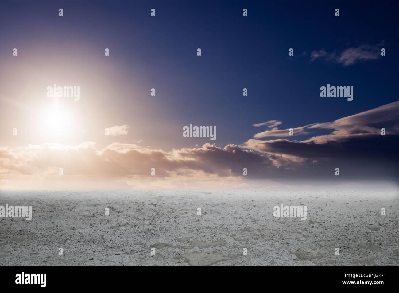 Un beau coucher de soleil sur une plage Banque D'Images