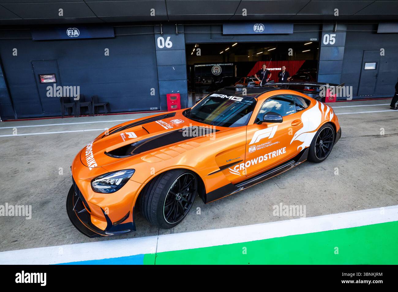 FIA Mercedes-AMG GT Black Series Safety car avec livrée spéciale lors du Grand Prix de Grande-Bretagne de formule 1 Qatar Airways 2025, 12ème manche du Championnat du monde de formule 1 FIA 2025 du 4 au 6 juillet 2025 sur le circuit de Silverstone, à Silverstone, au Royaume-Uni Banque D'Images