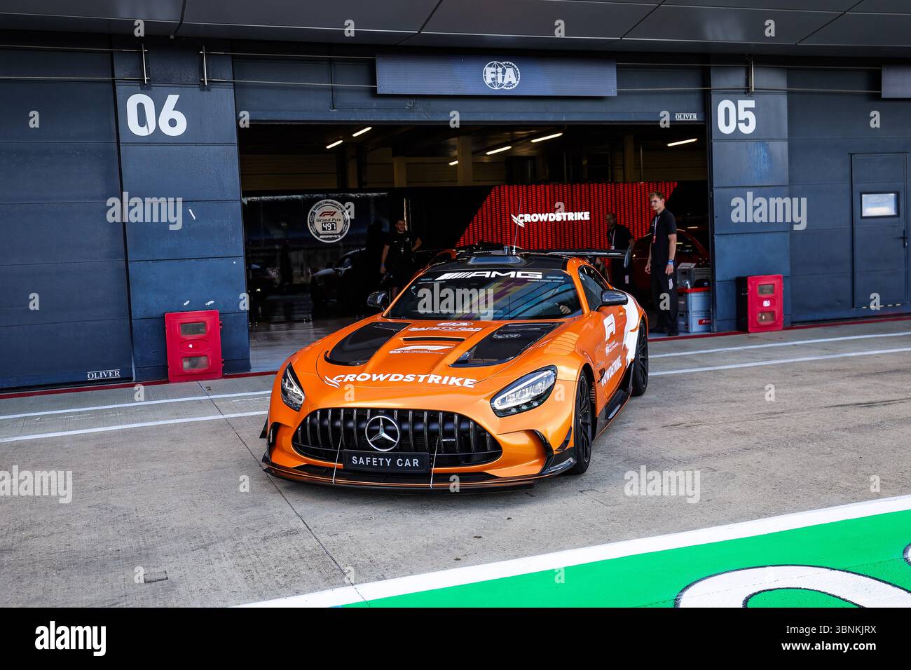FIA Mercedes-AMG GT Black Series Safety car avec livrée spéciale lors du Grand Prix de Grande-Bretagne de formule 1 Qatar Airways 2025, 12ème manche du Championnat du monde de formule 1 FIA 2025 du 4 au 6 juillet 2025 sur le circuit de Silverstone, à Silverstone, au Royaume-Uni Banque D'Images