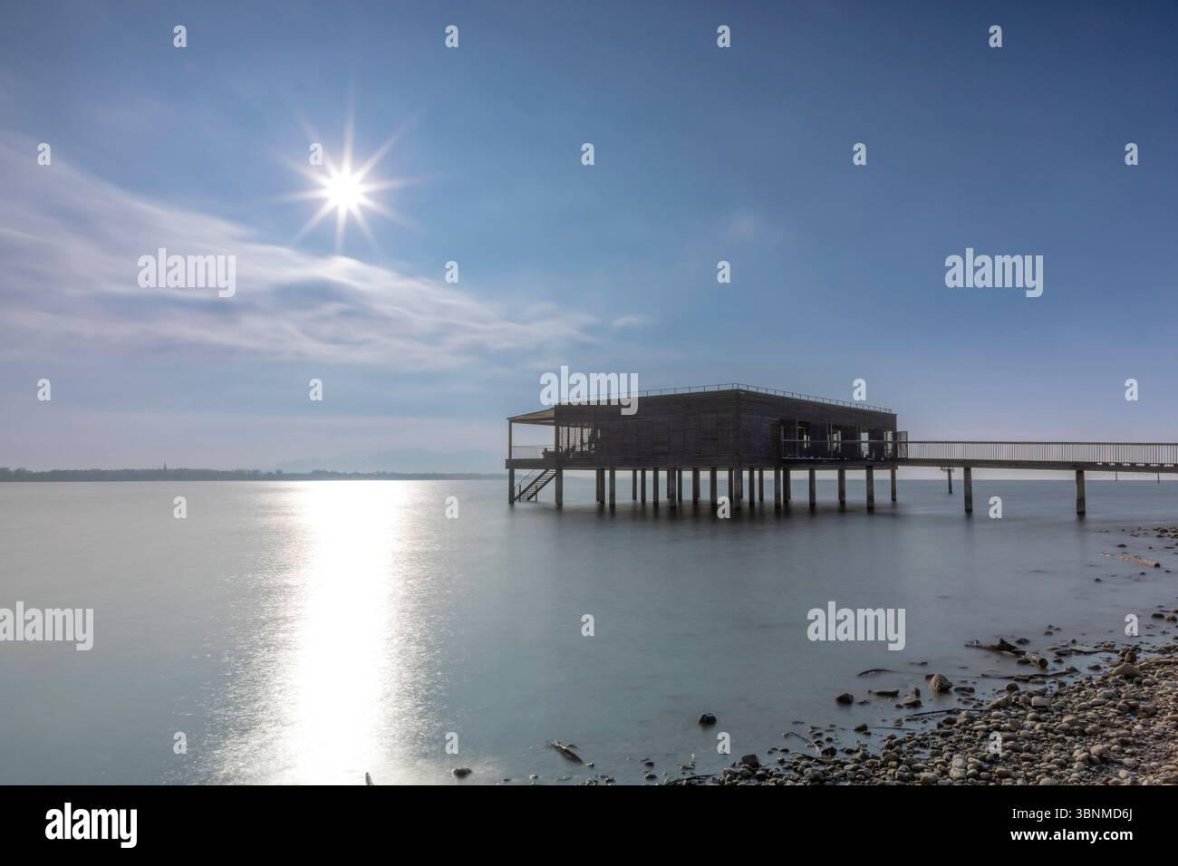 Bains publics sur le lac de Constance au Kaiserstrand à Lochau, Autriche Banque D'Images