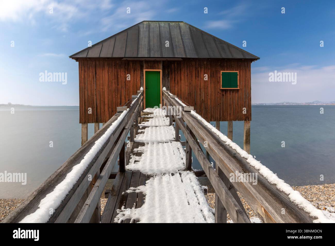 Cabane de baignade sur le lac de Constance à Lochau, Autriche, en hiver Banque D'Images