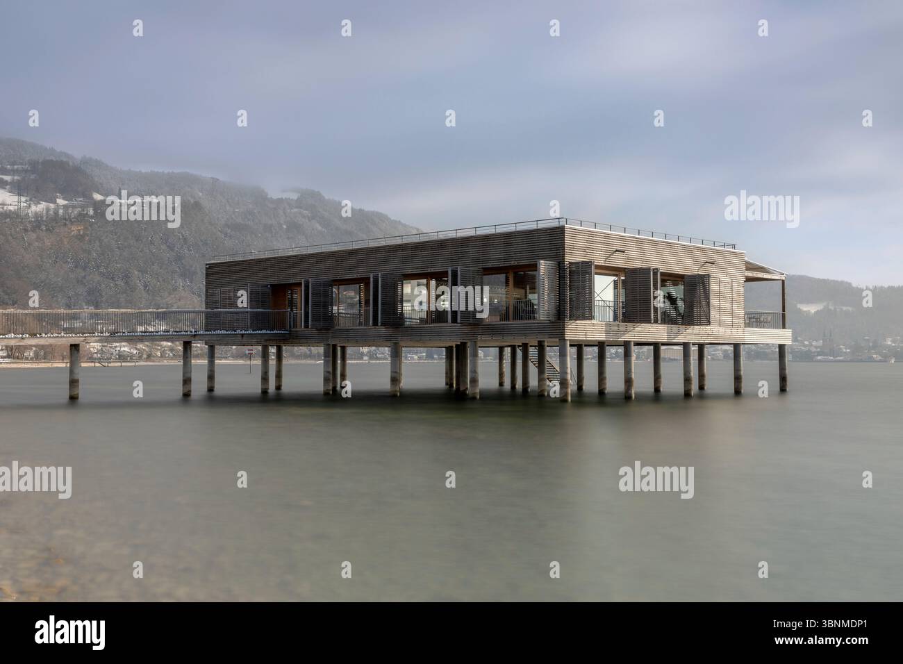 Bains publics sur le lac de Constance au Kaiserstrand à Lochau, Autriche Banque D'Images