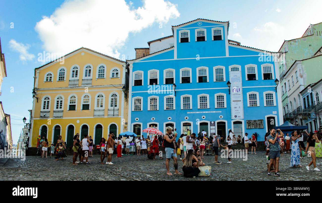 Façade bleue de la Fondation Jorge Amado à Largo do Pelourinho, ville de Salvador, Bahia, nord-est du Brésil Banque D'Images