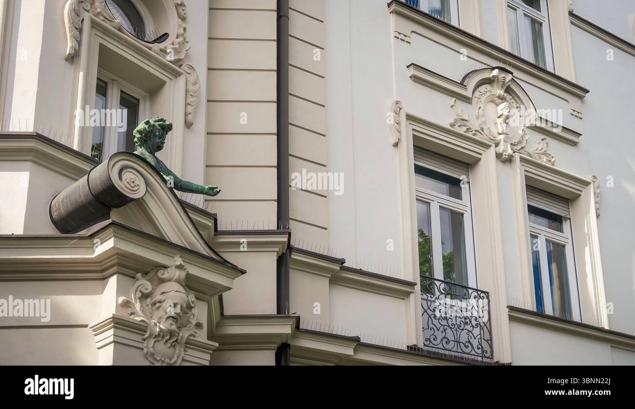 Maison d'habitation de style néo-baroque sur la place de l'empereur Ludwig à Munich, elle a été construite en 1893-94 Banque D'Images