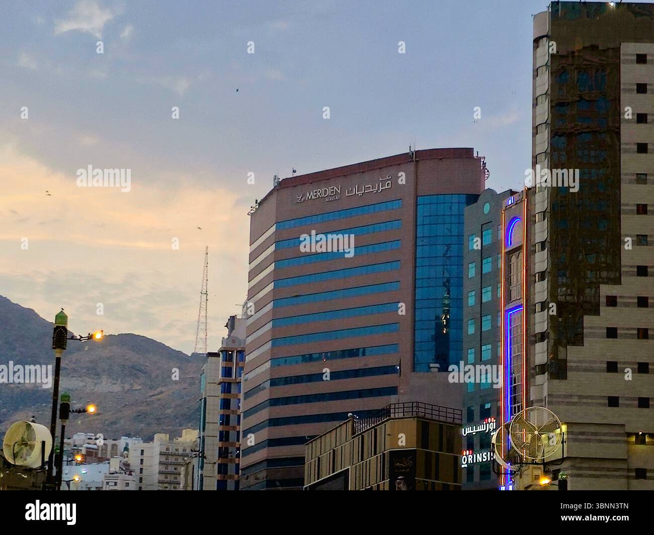 La Mecque, Arabie Saoudite, 22 juin 2024 : le Meridien Makkah Hotel, le Méridien est une marque hôtelière internationale haut de gamme américaine axée sur le design avec une Europ Banque D'Images