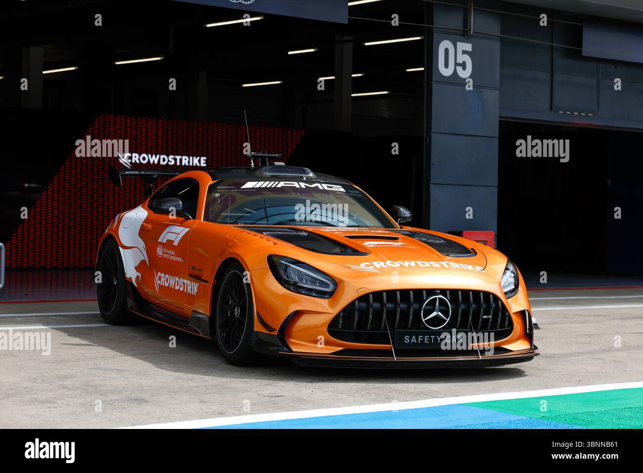 FIA Mercedes-AMG GT Black Series Safety car lors du Grand Prix de Grande-Bretagne de formule 1 Qatar Airways 2025, 12ème manche du Championnat du monde de formule 1 FIA 2025 du 4 au 6 juillet 2025 sur le circuit de Silverstone, à Silverstone, au Royaume-Uni Banque D'Images