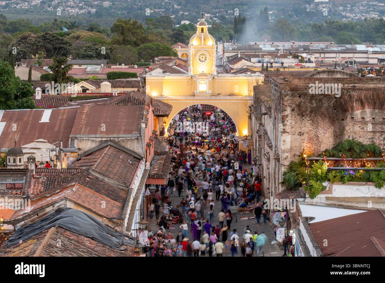 Semana Santa en el Arco de Santa Catalina en la Antigua Guatemala célébrations de la semaine Sainte à l'Arche de Santa Catalina à Antigua Guatemala Banque D'Images