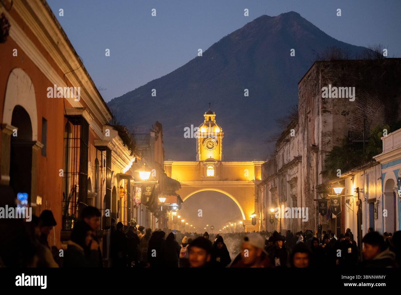 Semana Santa en el arco de Santa Catalina en Antigua Guatemala célébrations de la semaine Sainte à l'Arche de Santa Catalina à Antigua Guatemala Banque D'Images