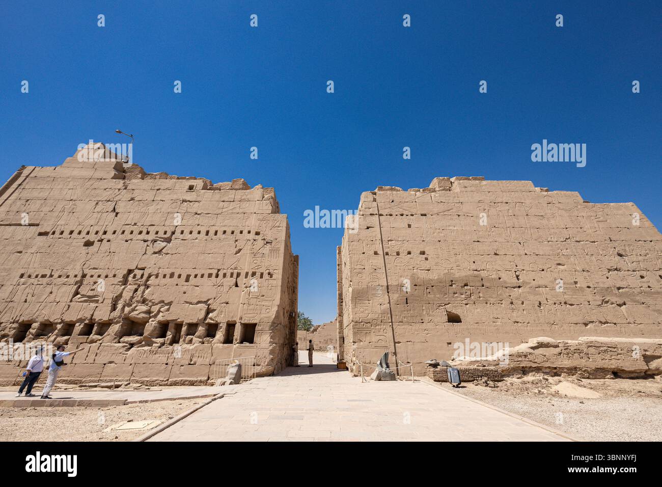 Temple de Karnak, huitième pylône, Louxor, Egypte, Afrique du Nord, Afrique Banque D'Images