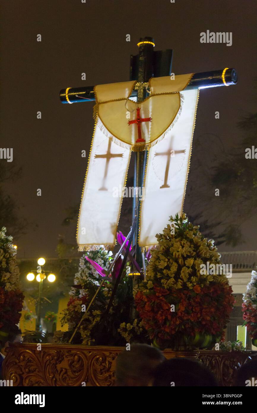 Une procession catholique à Barranco, Lima, PerúPeruvians Banque D'Images